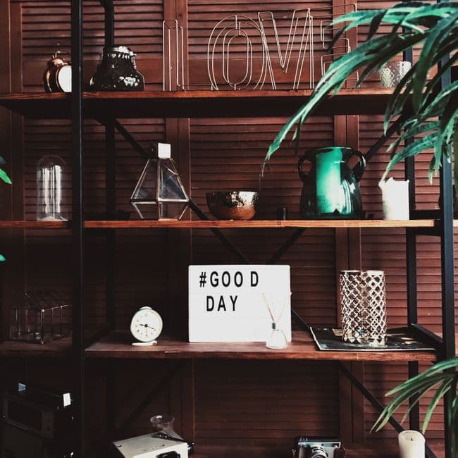 Ladder Bookshelf preview 3